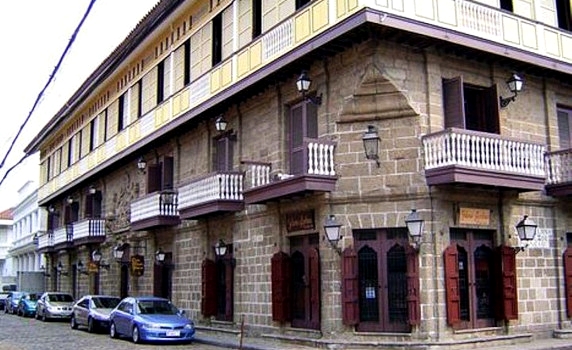 Salcedo Square